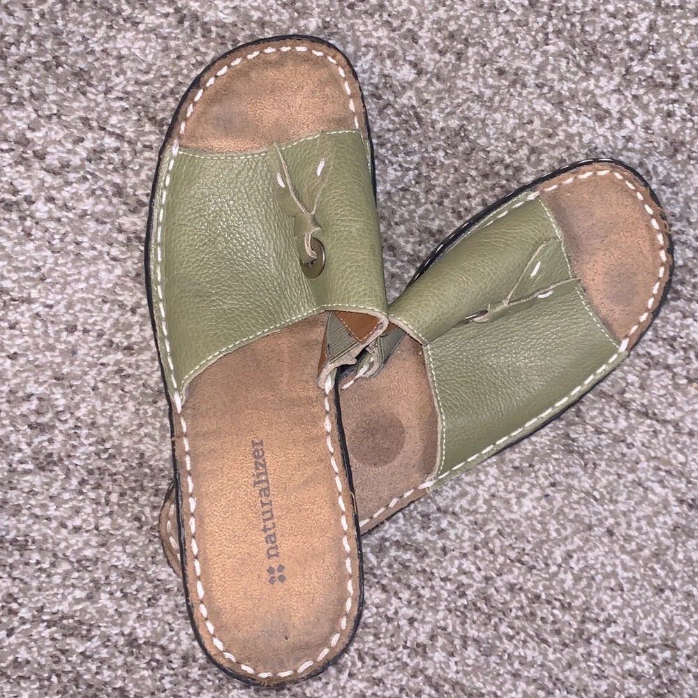 Naturalizer Green Leather Sandals